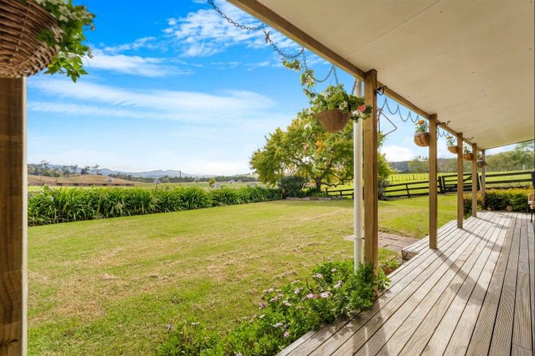 Photo of property in 32 Edgerley Road, Kaipara Flats, Warkworth, 0981