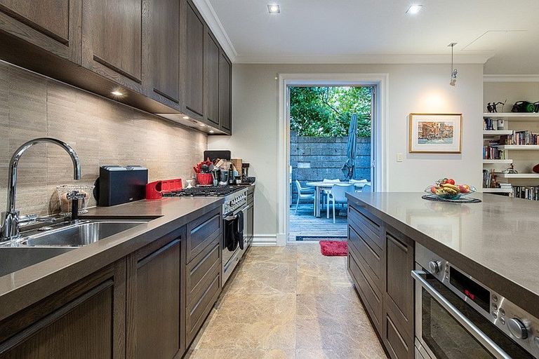 Photo of property in 14a Gibbons Road, Takapuna, Auckland, 0622