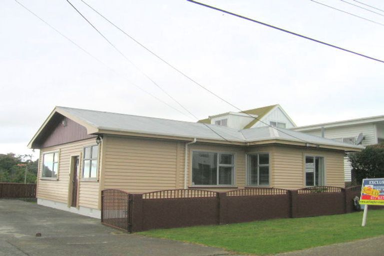 Photo of property in 73 Fraser Avenue, Johnsonville, Wellington, 6037