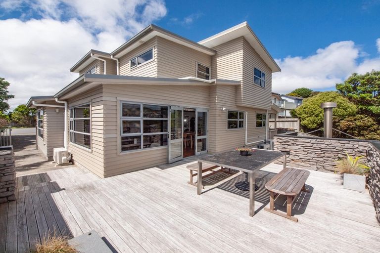 Photo of property in 17 Nether Green Crescent, Johnsonville, Wellington, 6037