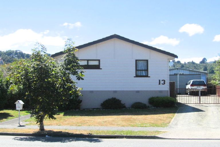 Photo of property in 13 Topaz Street, Birchville, Upper Hutt, 5018