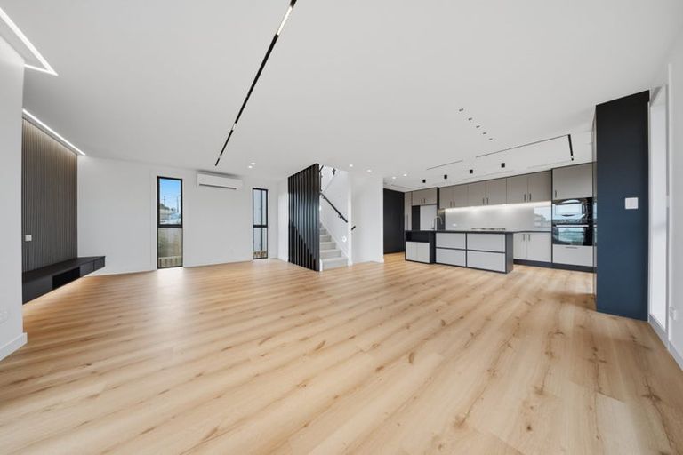 Photo of property in 2a Rangitoto Terrace, Milford, Auckland, 0620