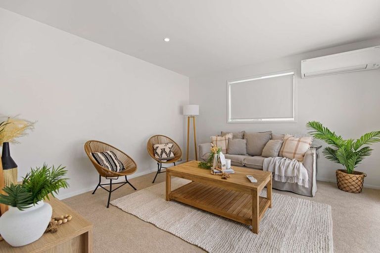 Photo of property in 8 Te Rehutai Rise, Welcome Bay, 3112