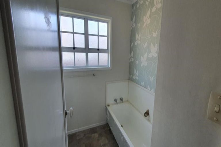 Photo of property in 323 Malfroy Road, Pomare, Rotorua, 3015