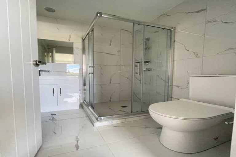 Photo of property in 74c Thompson Terrace, Manurewa, Auckland, 2102