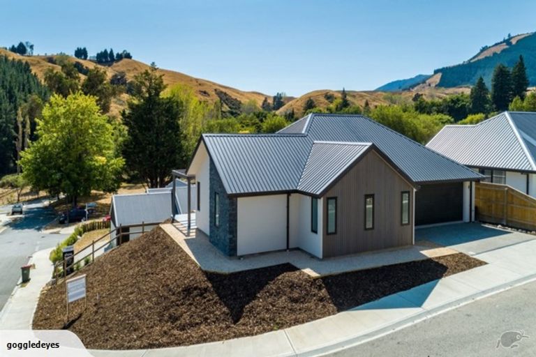 Photo of property in 15 Village Lane, Stoke, Nelson, 7011