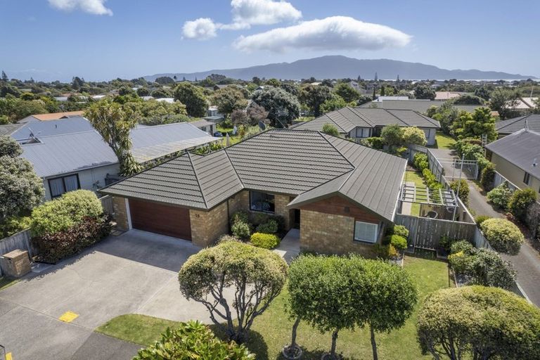 Photo of property in 75 Michael Road, Paraparaumu Beach, Paraparaumu, 5032