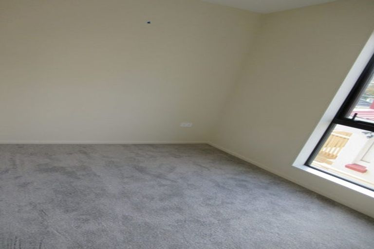 Photo of property in 2 Nikau Street, New Lynn, Auckland, 0600