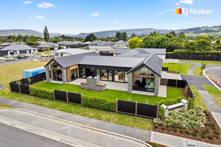 Photo of property in 36 Dundee Road, Mosgiel, 9024