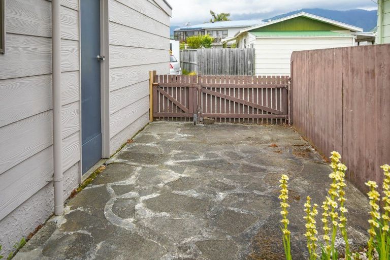 Photo of property in 2/30 Leicester Street, Stoke, Nelson, 7011