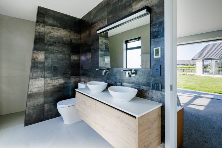 Photo of property in 10 Moemoea Place, Cambridge, 3434