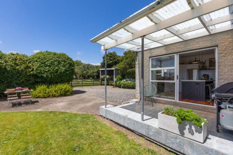 Photo of property in 826 Mokau Road, Mimi, Urenui, 4377