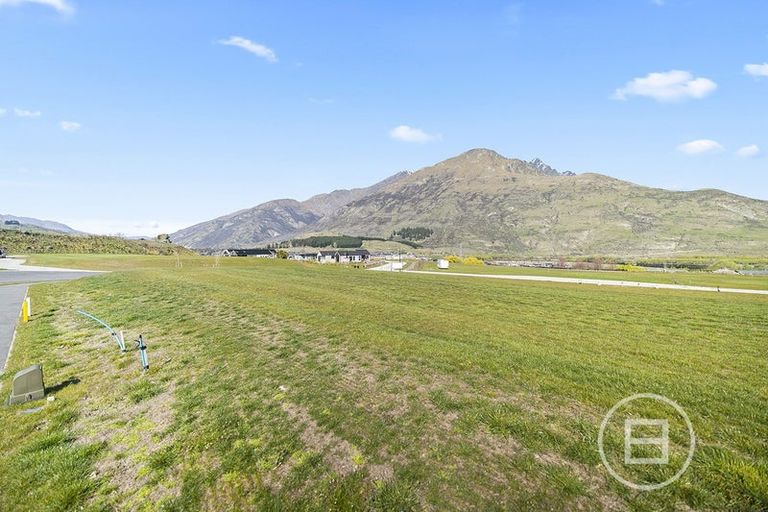 Photo of property in 17 Kahiwi Drive, Lower Shotover, 9304