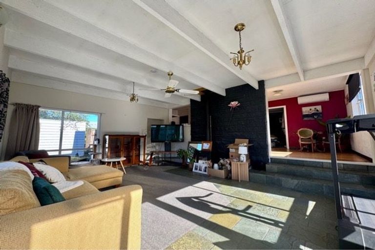 Photo of property in 10 Udy Street, Greytown, 5712