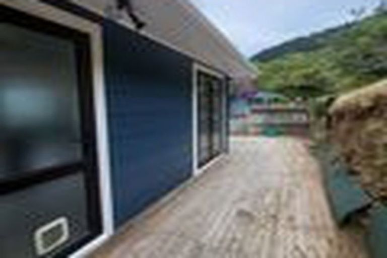 Photo of property in 7 Westra View, Tawa, Wellington, 5028