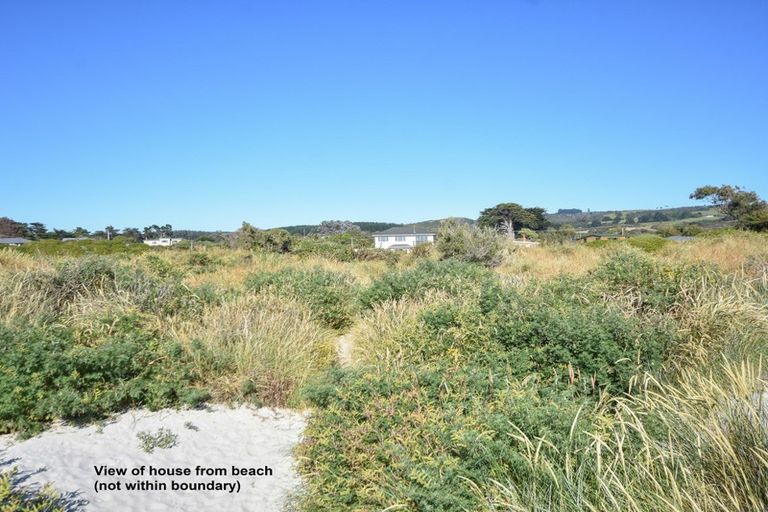Photo of property in 17 Palmer Place, Taieri Beach, Taieri Mouth, 9091