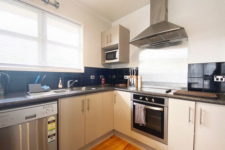 Photo of property in 54 Alma Crescent, Papakura, 2110