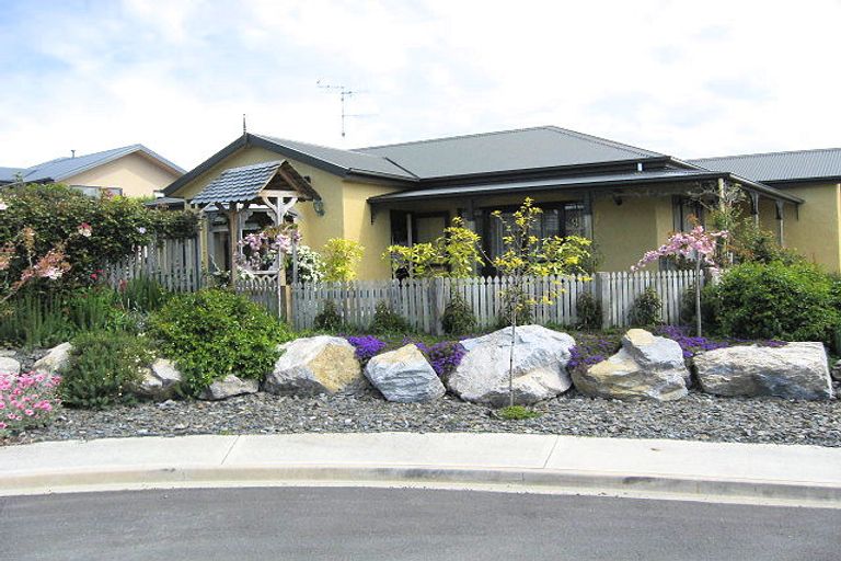 Photo of property in 8 Lionel Place, Mapua, 7005