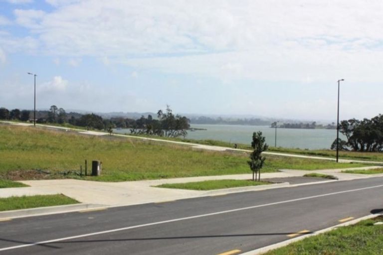 Photo of property in 14 Dame Nganeko Drive, Glenbrook, Waiuku, 2681