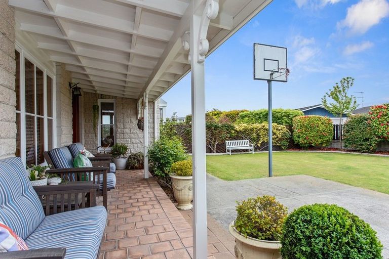 Photo of property in 21 Bank Street, Amberley, 7410