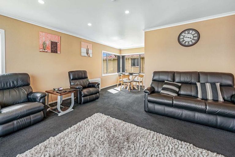 Photo of property in 83 Walker Crescent, East Gore, Gore, 9710