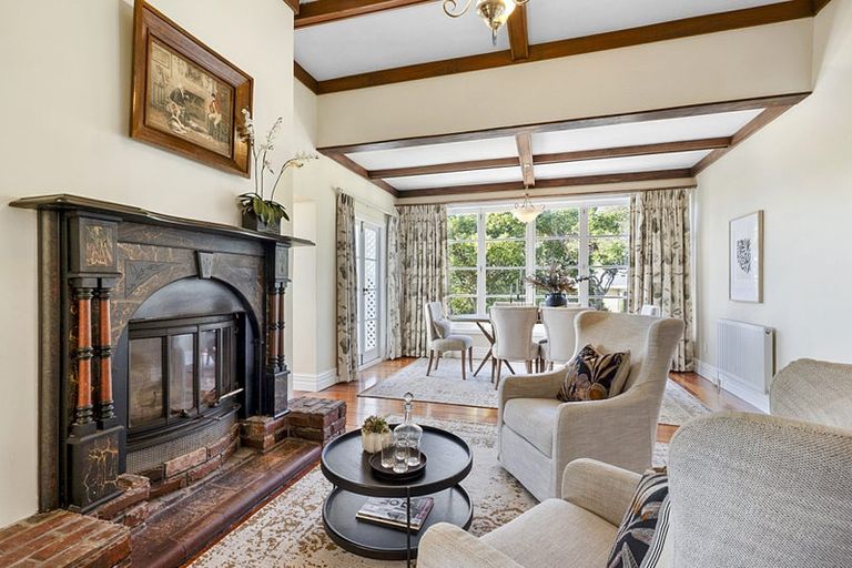 Photo of property in 103 Fulford Street, New Plymouth, 4310