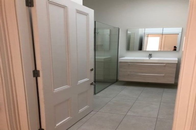 Photo of property in 75 Saint Davids Street, Lyttelton, 8082