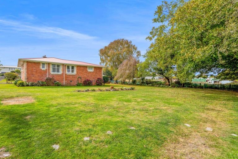 Photo of property in 1 Graham Street, Eltham, 4322