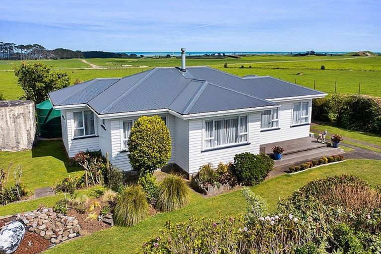 Photo of property in 5523 South Road, Rahotu, Opunake, 4681