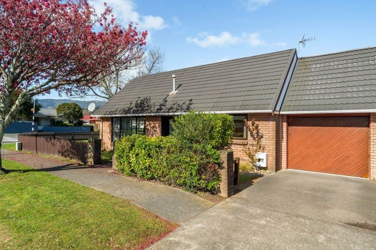 Photo of property in 52 Mcparland Street, Ebdentown, Upper Hutt, 5018