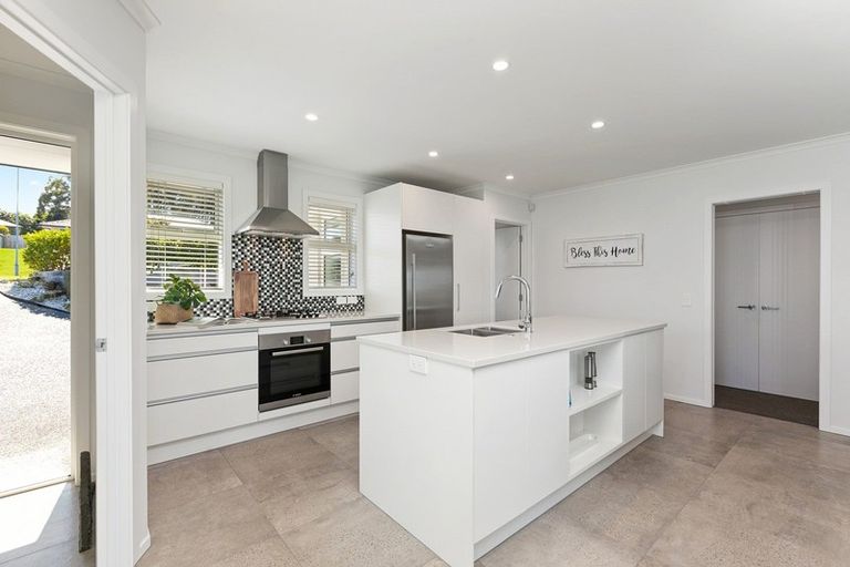 Photo of property in 209 Ballintoy Park Drive, Welcome Bay, Tauranga, 3175