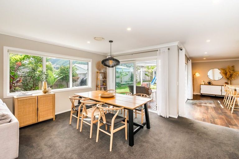 Photo of property in 10 Mahia Lane, Waikanae, 5036