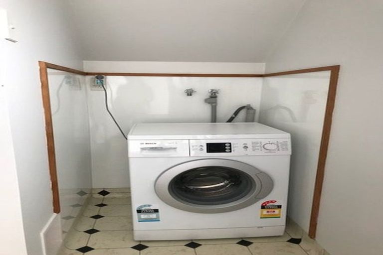 Photo of property in 30 Brighton Street, Island Bay, Wellington, 6023