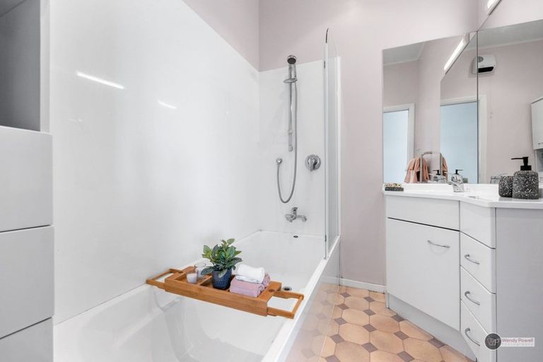 Photo of property in 59 Kensington Avenue, Petone, Lower Hutt, 5012