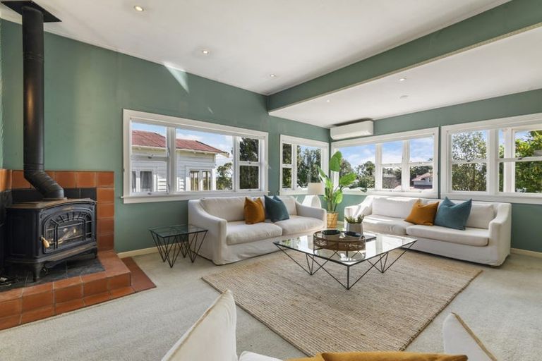 Photo of property in 2/59 Aramoana Avenue, Devonport, Auckland, 0624