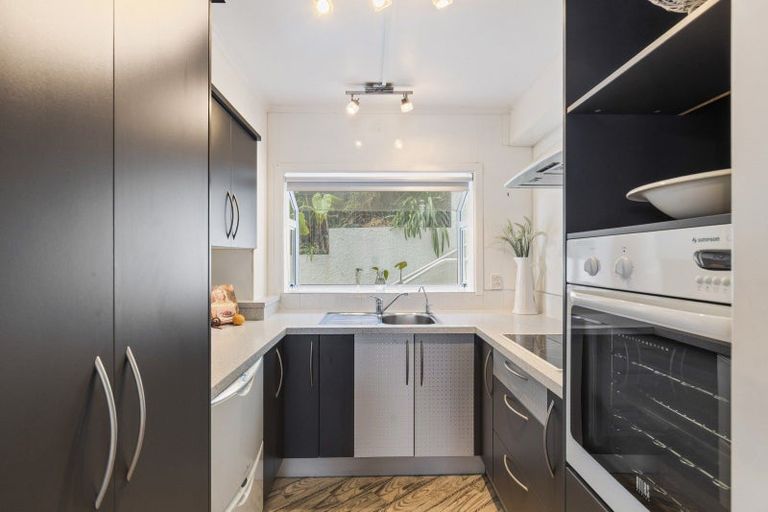 Photo of property in 3/422 Devon Street West, Lynmouth, New Plymouth, 4310