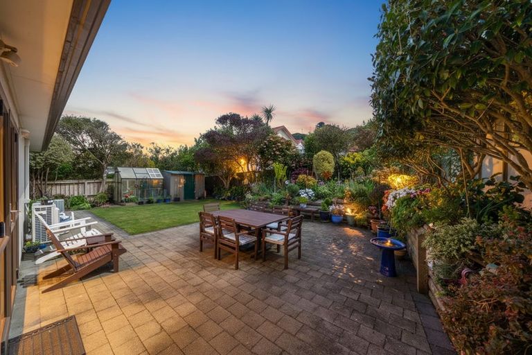 Photo of property in 158 Westchester Drive, Churton Park, Wellington, 6037