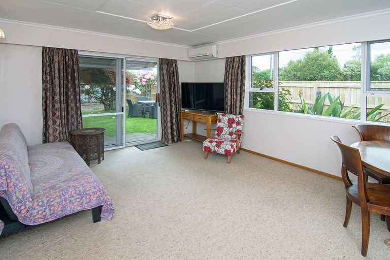 Photo of property in 9 Cambridge Terrace, Masterton, 5810