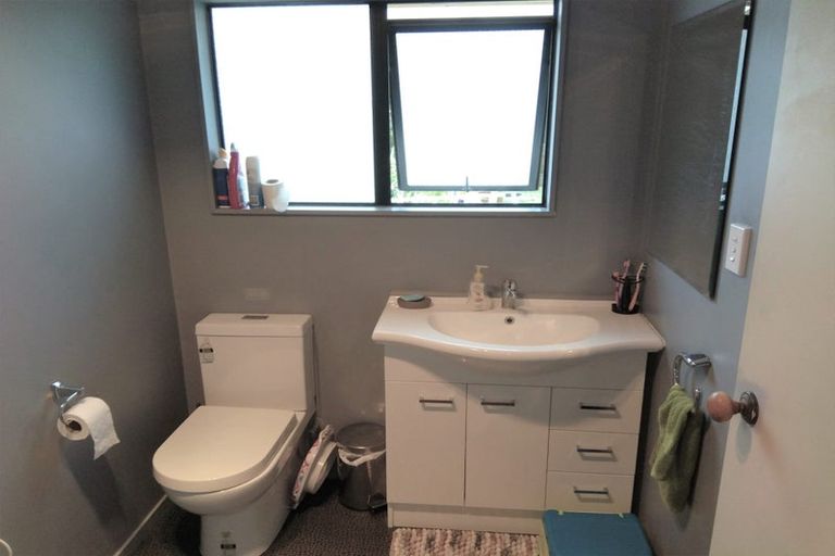 Photo of property in 1a Silvan Place, Bell Block, New Plymouth, 4312