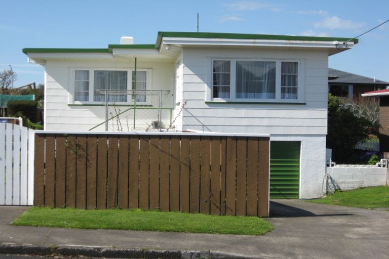 Photo of property in 74 Wallath Road, Westown, New Plymouth, 4310