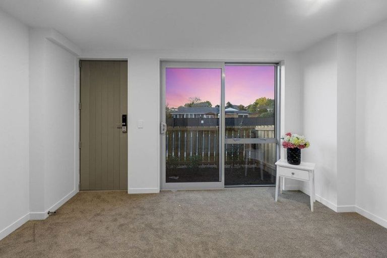 Photo of property in 4/1 Matuhi Rise, Henderson, Auckland, 0612