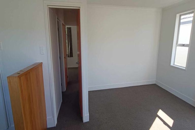 Photo of property in 2/58 Inwoods Road, Parklands, Christchurch, 8083