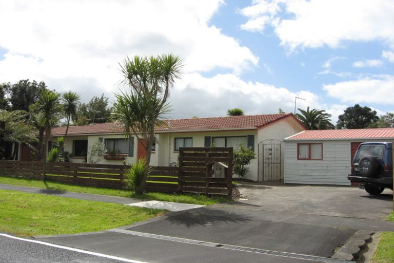 Photo of property in 12 Ferry Parade, Herald Island, Auckland, 0618