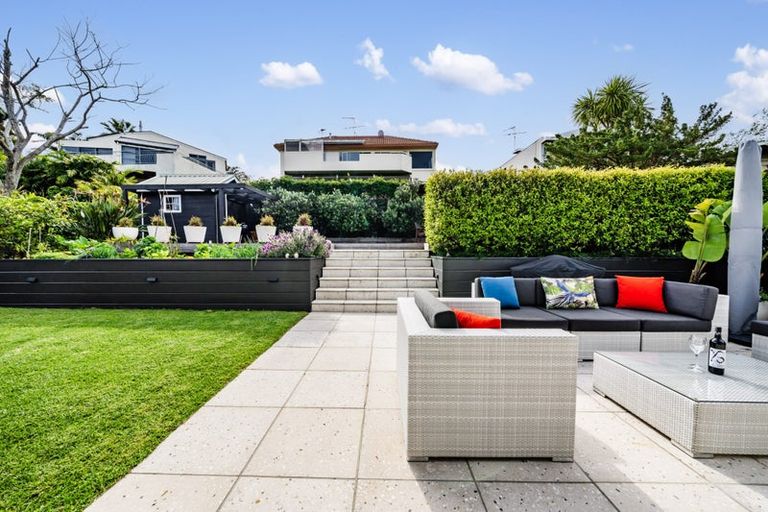 Photo of property in 86 Hebron Road, Waiake, Auckland, 0630