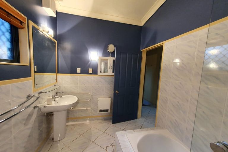 Photo of property in 18a Mckenzie Street, Levin, 5510