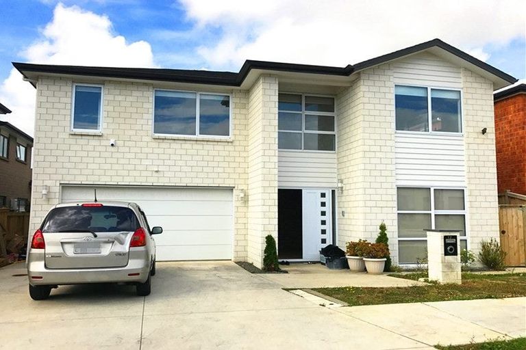 Photo of property in 17 Carrickdawson Drive, Flat Bush, Auckland, 2019