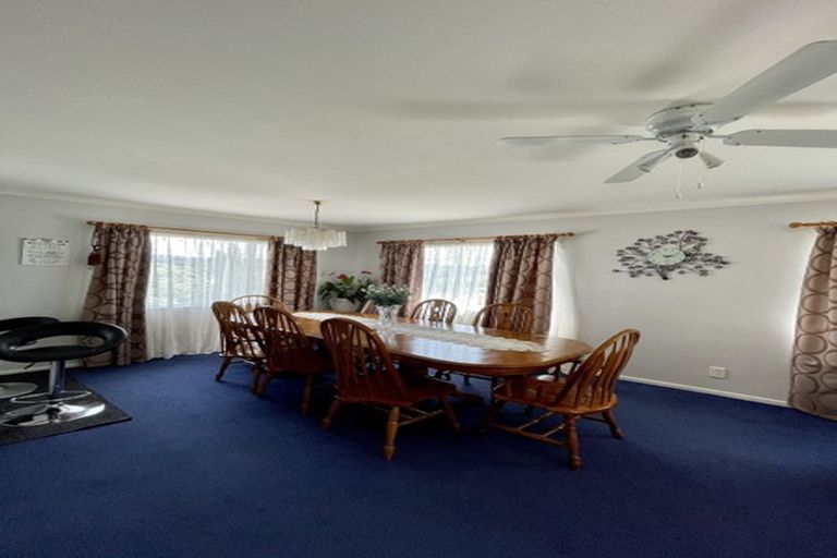 Photo of property in 25 Chadlington Avenue, Henderson, Auckland, 0612