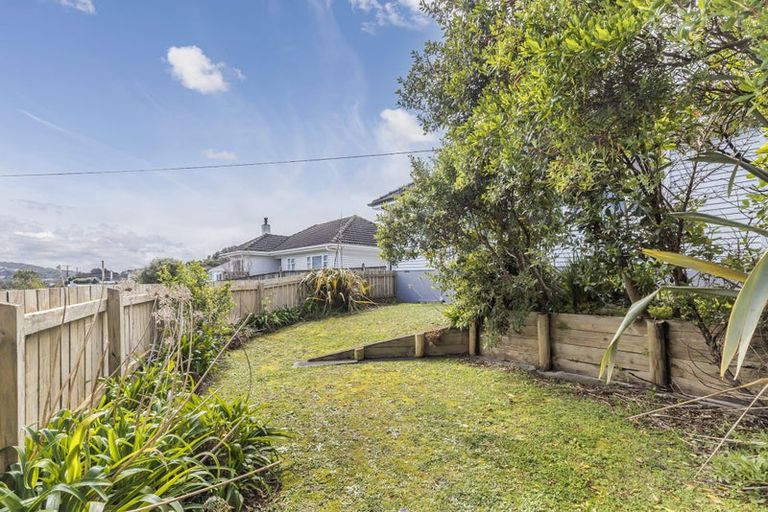 Photo of property in 24 Duncan Street, Tawa, Wellington, 5028