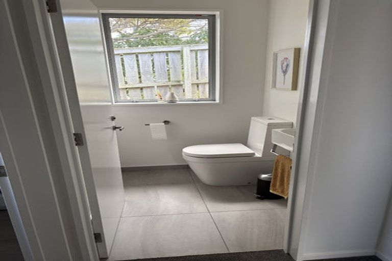 Photo of property in 6 Hyllton Heights, Lyttelton, 8082