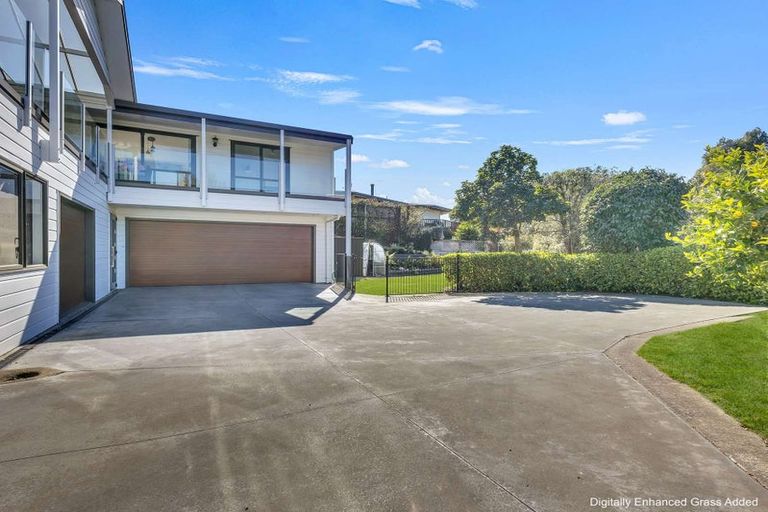 Photo of property in 37 Hikanui Drive, Havelock North, 4130